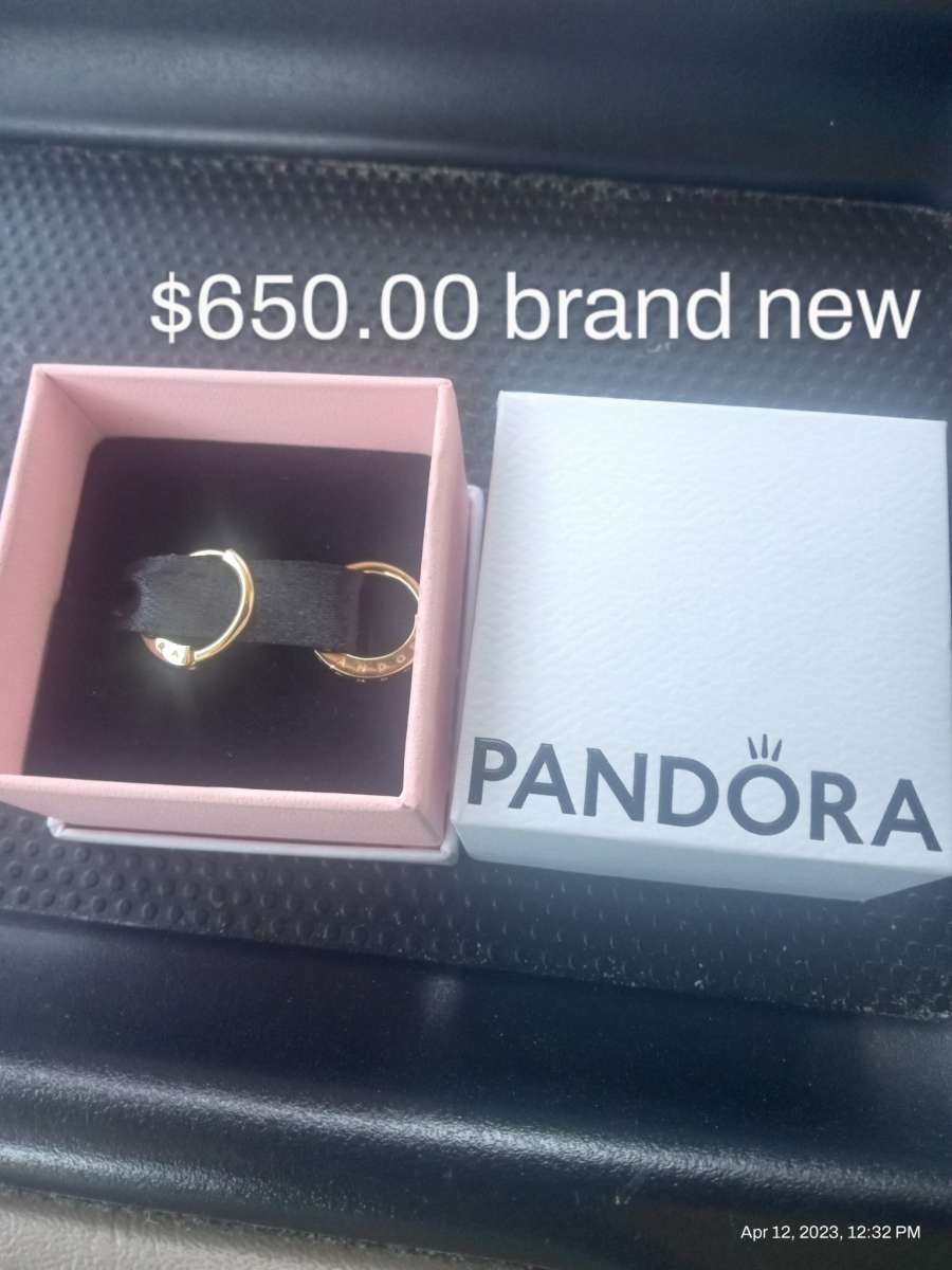 Pandora 14kt yellow gold earings