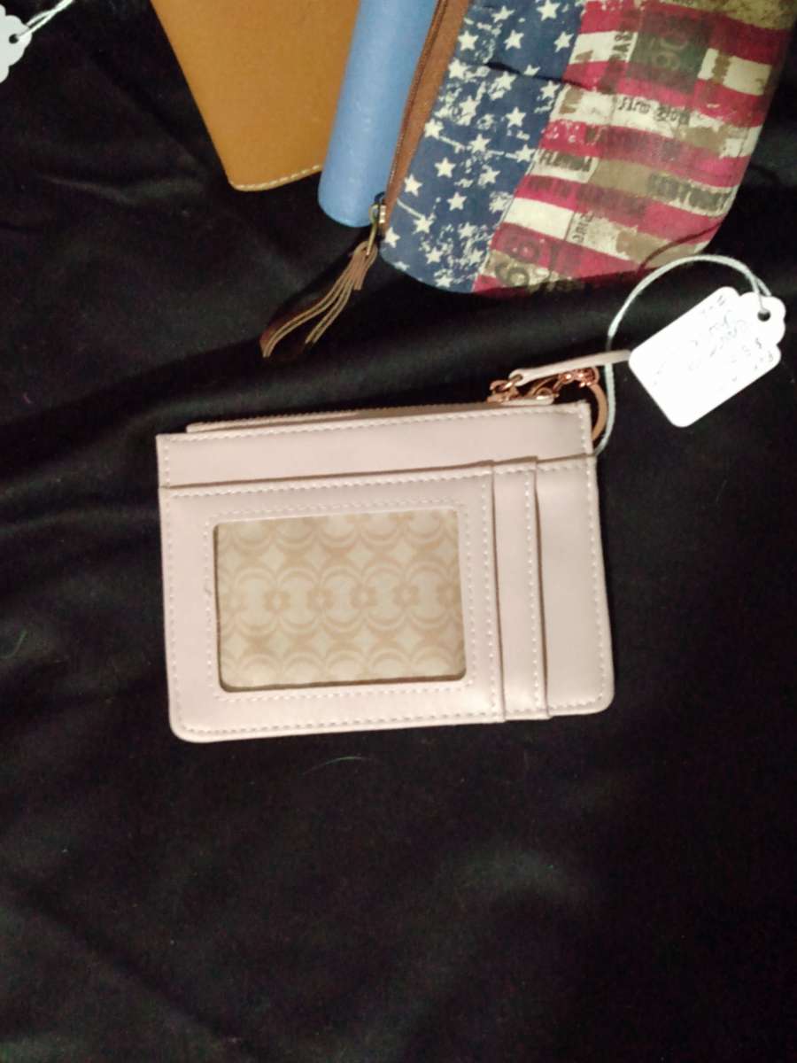 WOMENS WALLETS