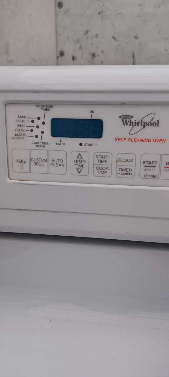 50 each Whirlpool Selfcleaning Stove Used As is 3 available