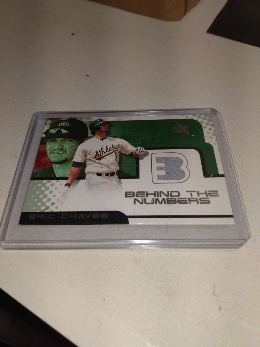 2001 Fleer air Chavez game use relic extreme behind the numb