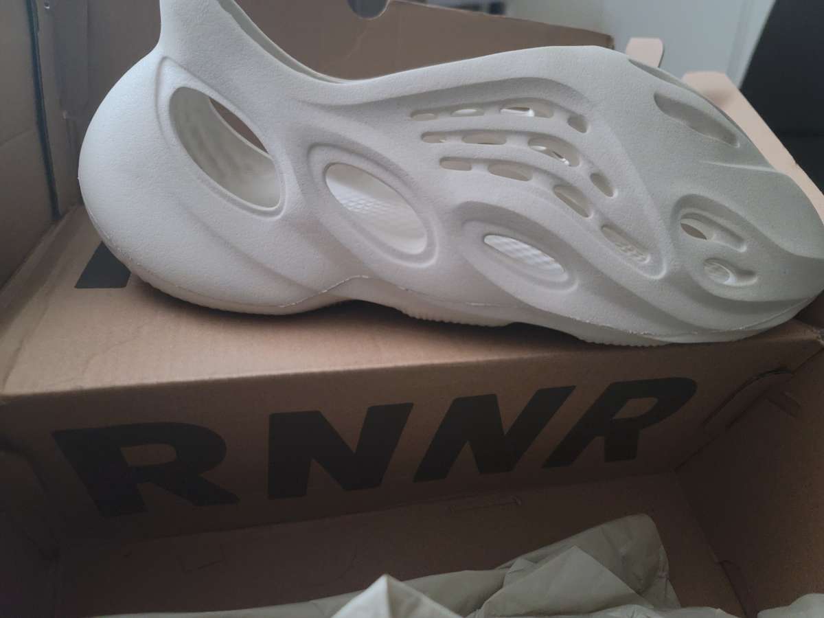 Yeezy foam runner ararat size 11 brand new
