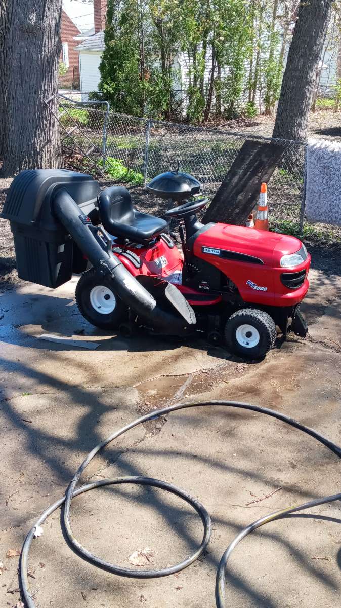 Craftsman lawn tractor