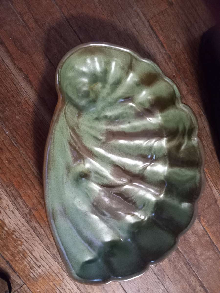 vintage jewlery shell tray