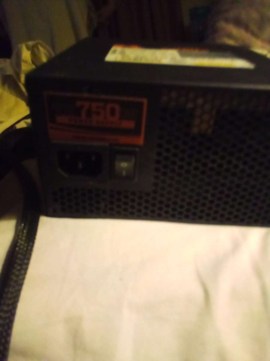 CORSAIR COMPUTER POWER SUPPLYS CS750M SERIES