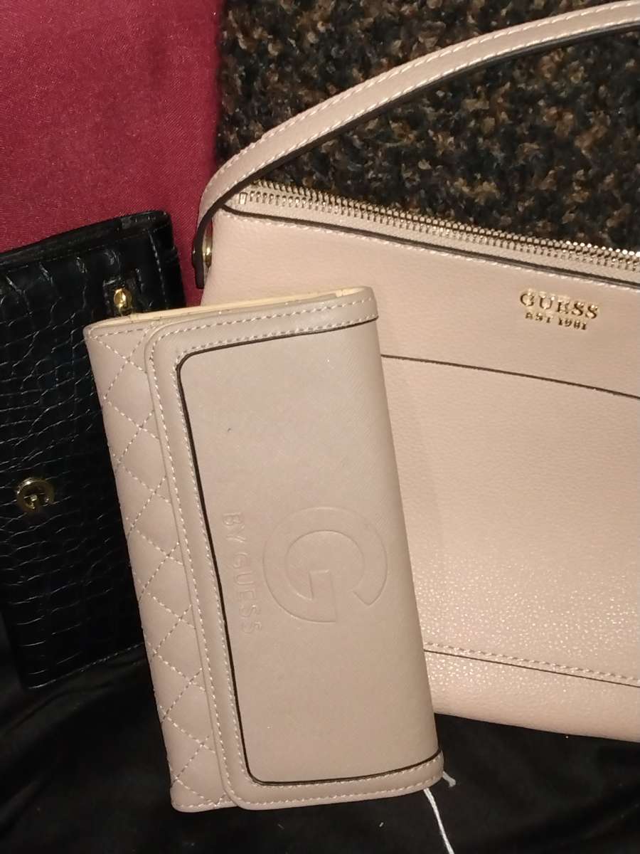 G BY GUESS BEIGE HANDBAG AND G BY GUESS WALLETS