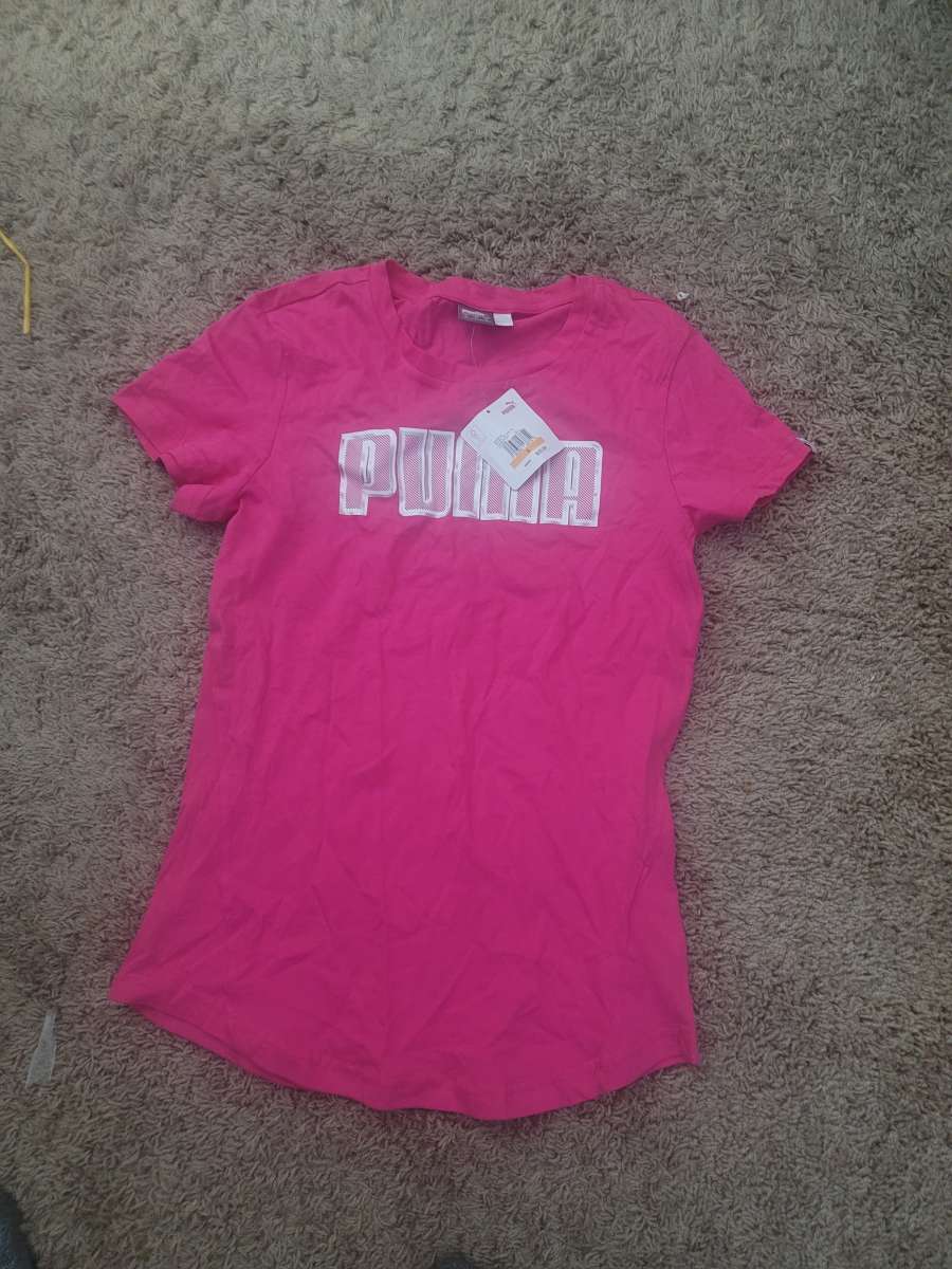 pink puma womans Tshirt NWT size small