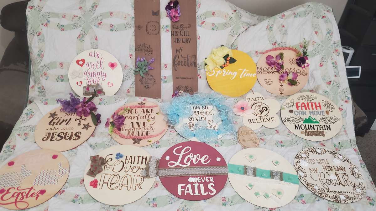 wooden signs 5 each