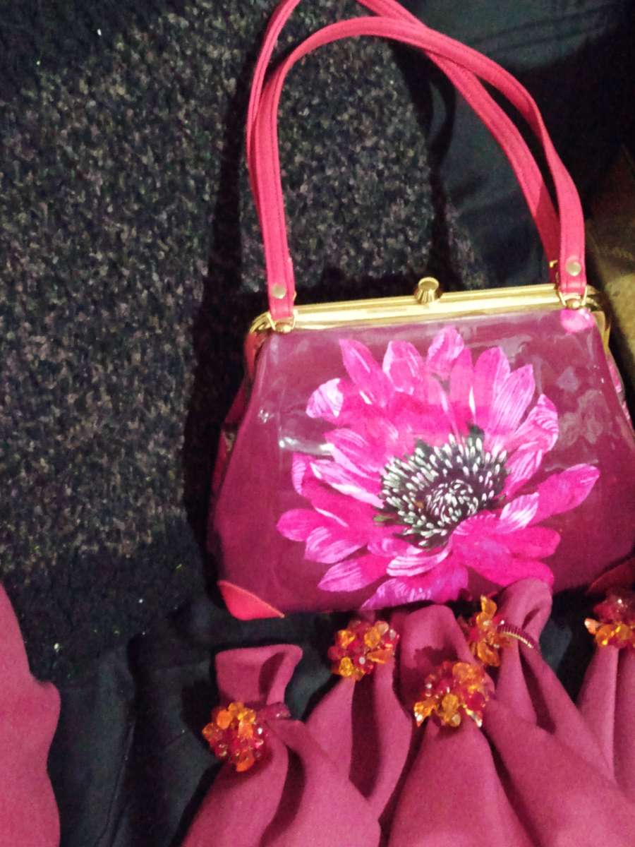 TRINA TURK FLORAL HANDBAG