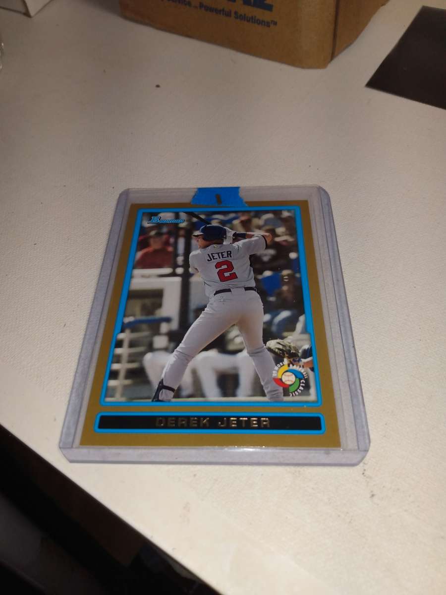 Topps 2009 Derek Jeter gold border