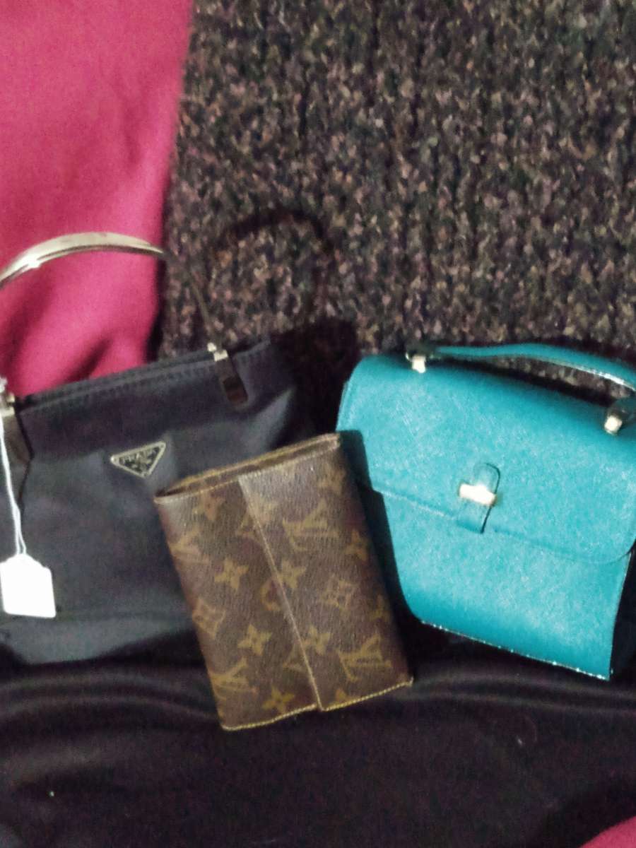 WOMENS WALLET AND MINI PURSE