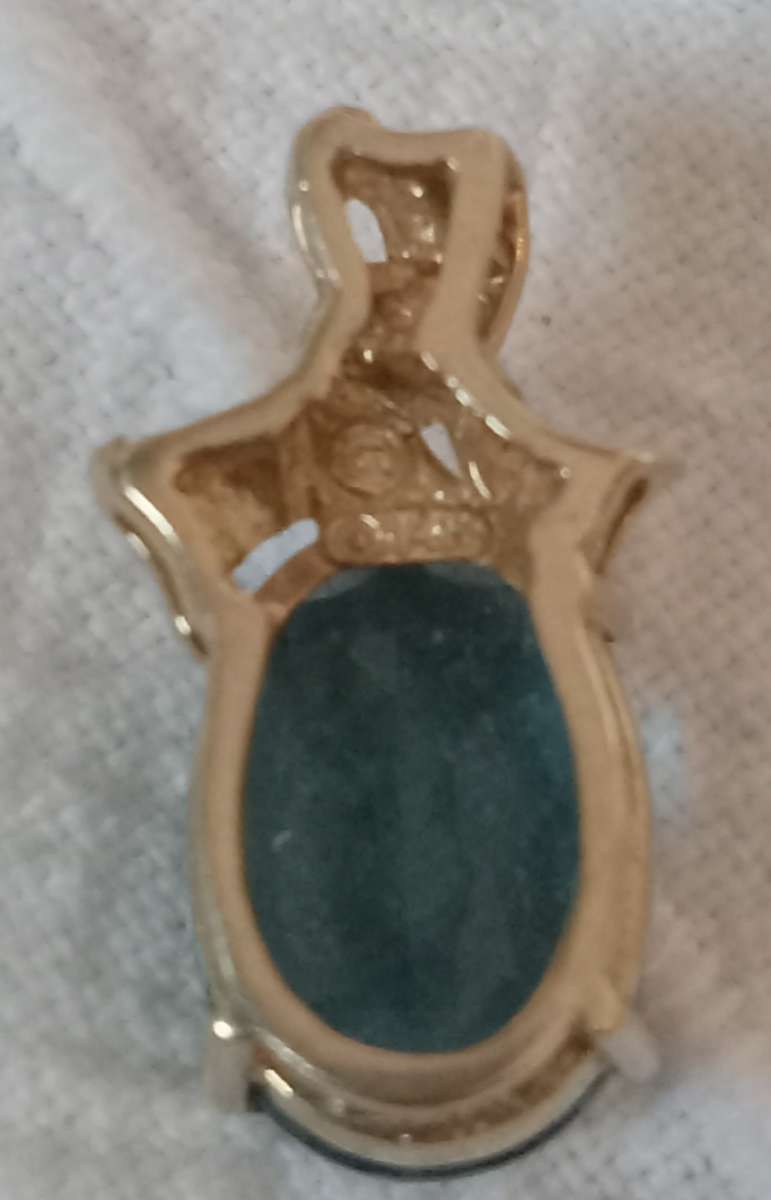 BLUE TOPAZ 14K GOLD PENDANT
