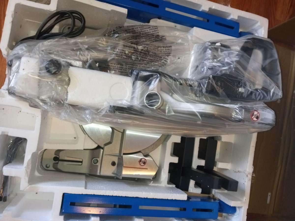 ShopMaster 10in sliding miter saw and stand