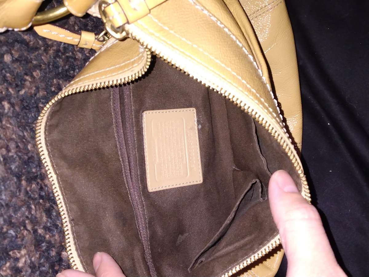 COACH TAN HANDBAG
