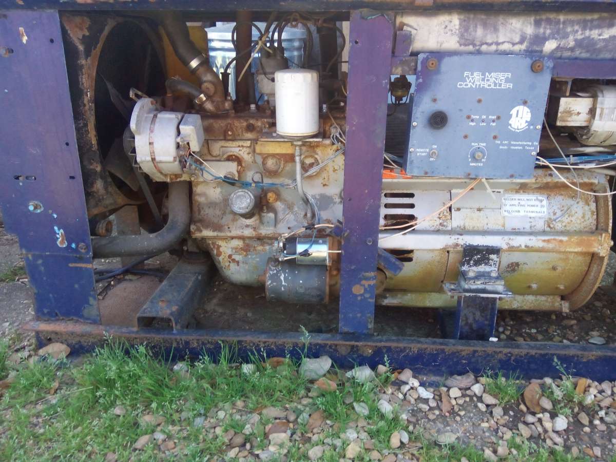 Big 20 Miller welder Gas engine runs and welds good