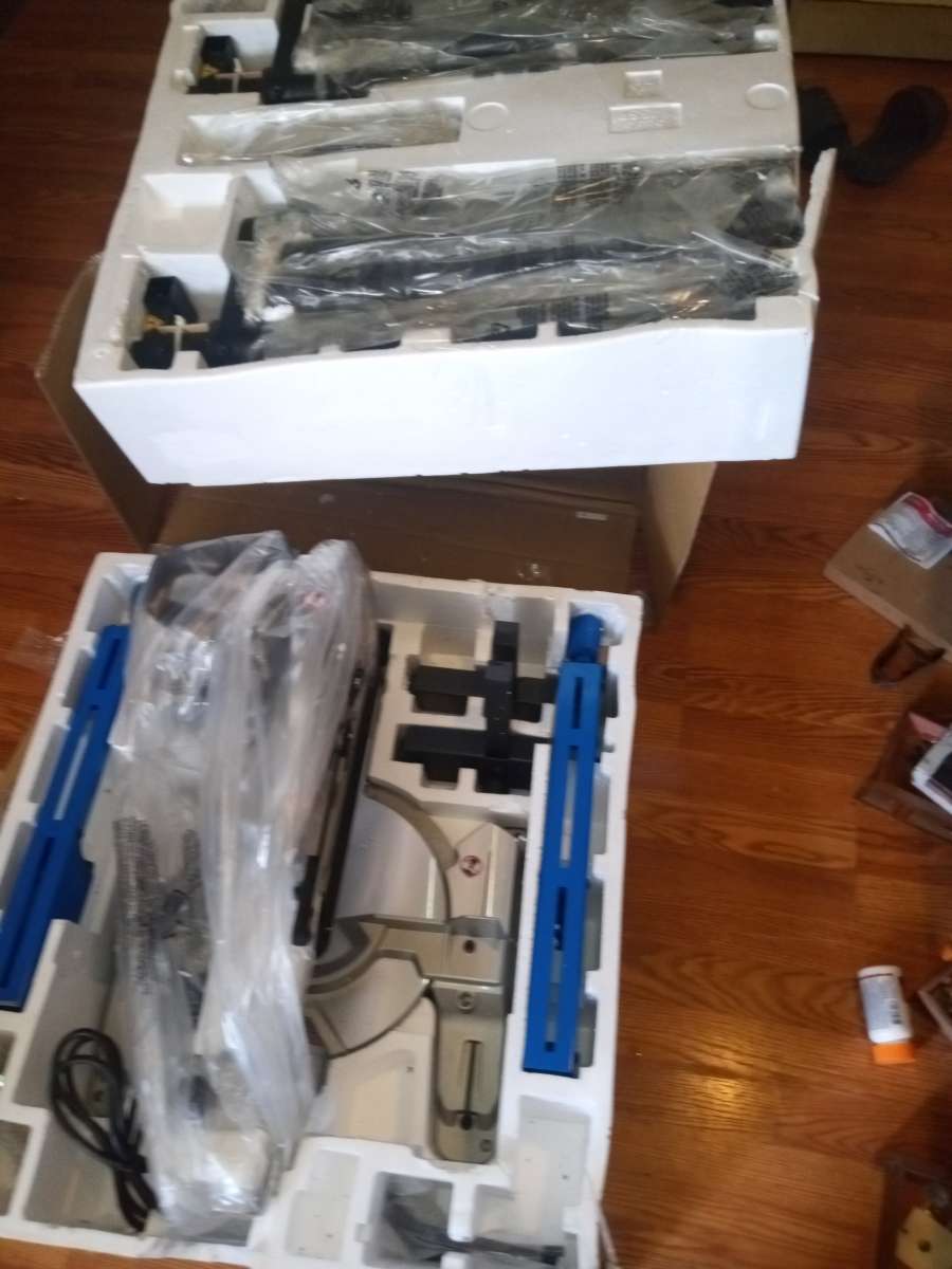 ShopMaster 10in sliding miter saw and stand