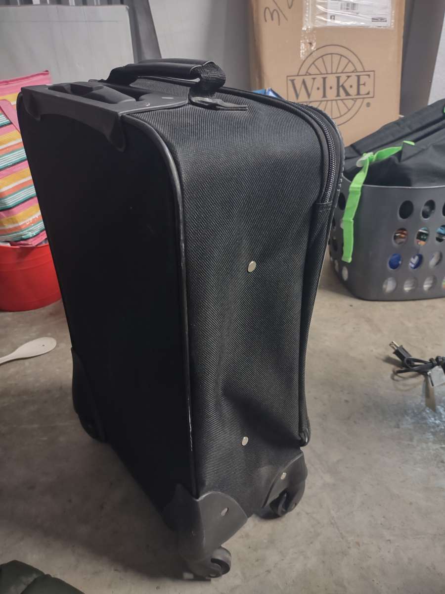 Carryon Softside Luggage black