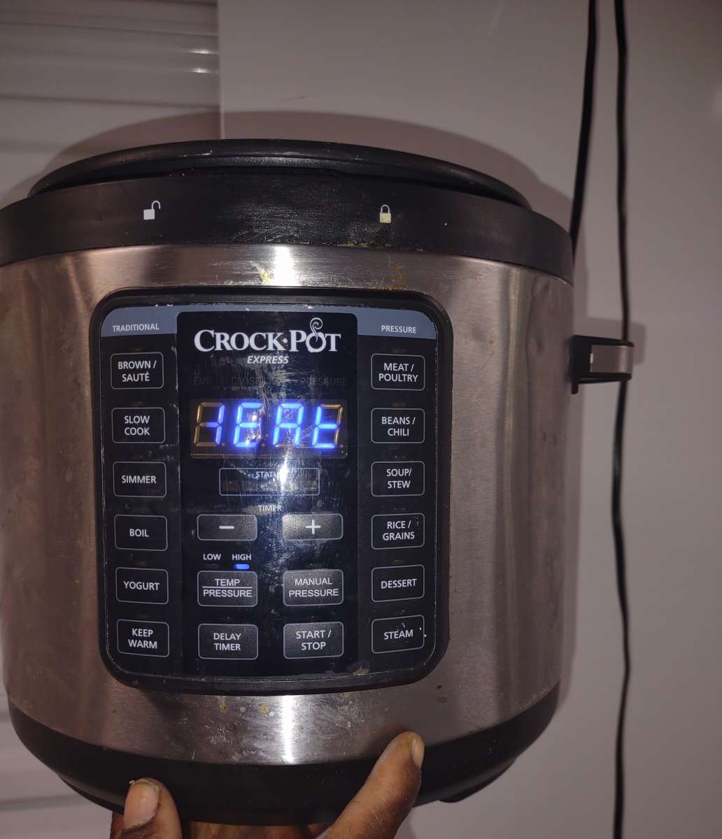 CrockPot MultiUse XL Programmable Slow Cooker Pressure