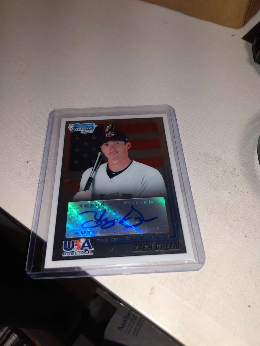 2010 Topps Bowman first Chrome card Zach green autograph