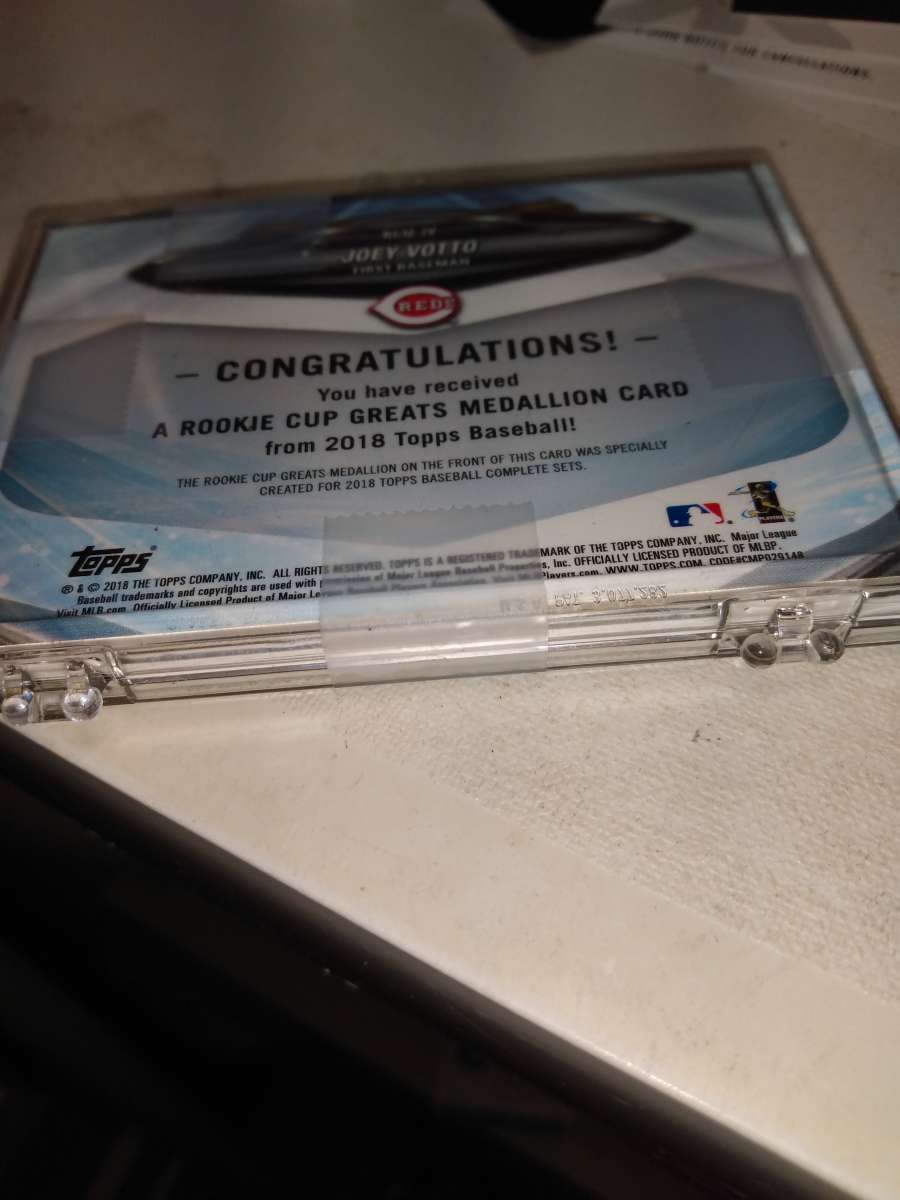 2018 Topps rookie cup great medallion card Joey votto