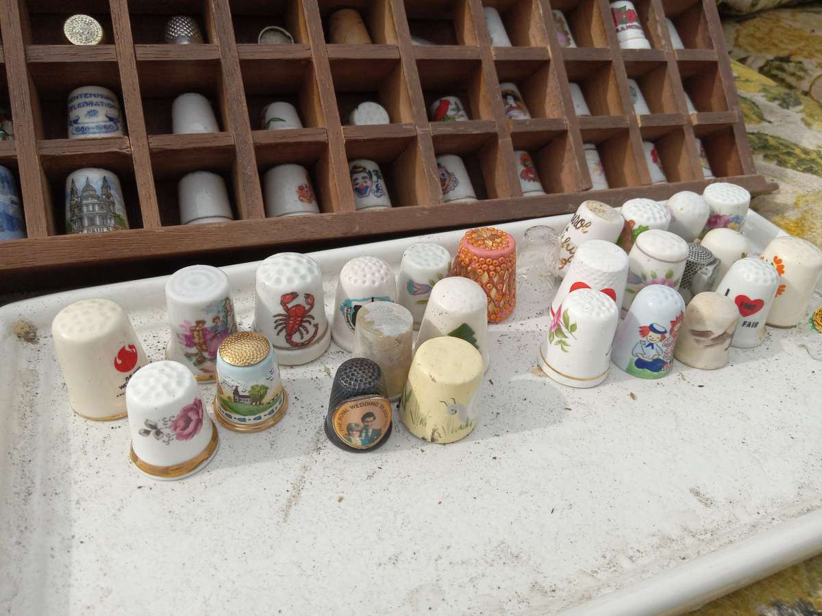 Vintage Thimble Collection set
