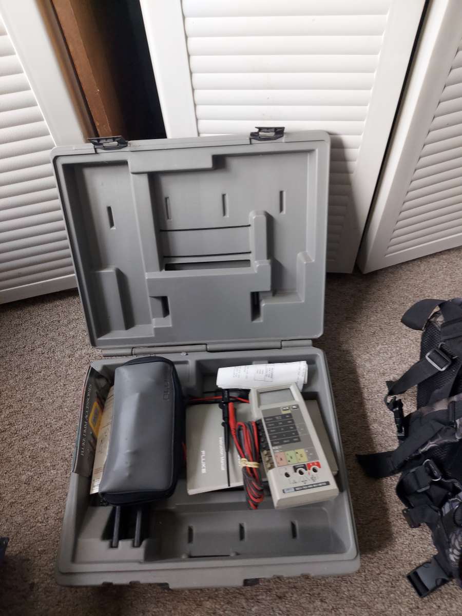 fluke multimeter meter