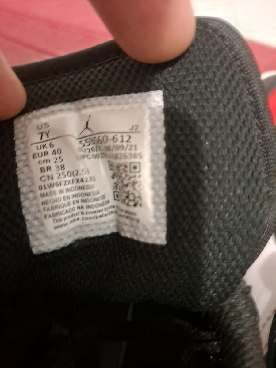 Jordans size 7y