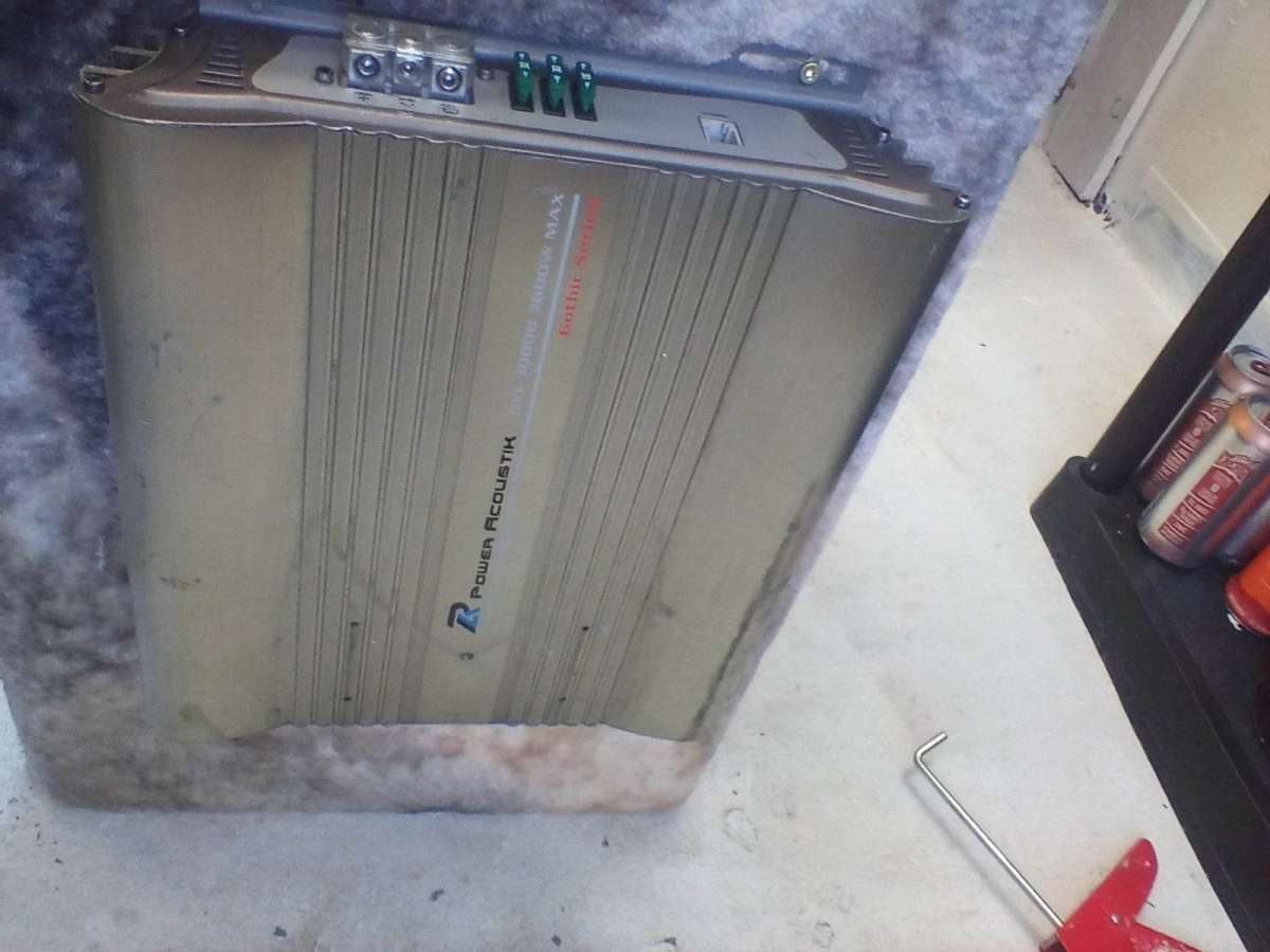 12 inch sub with a 3000 watt app