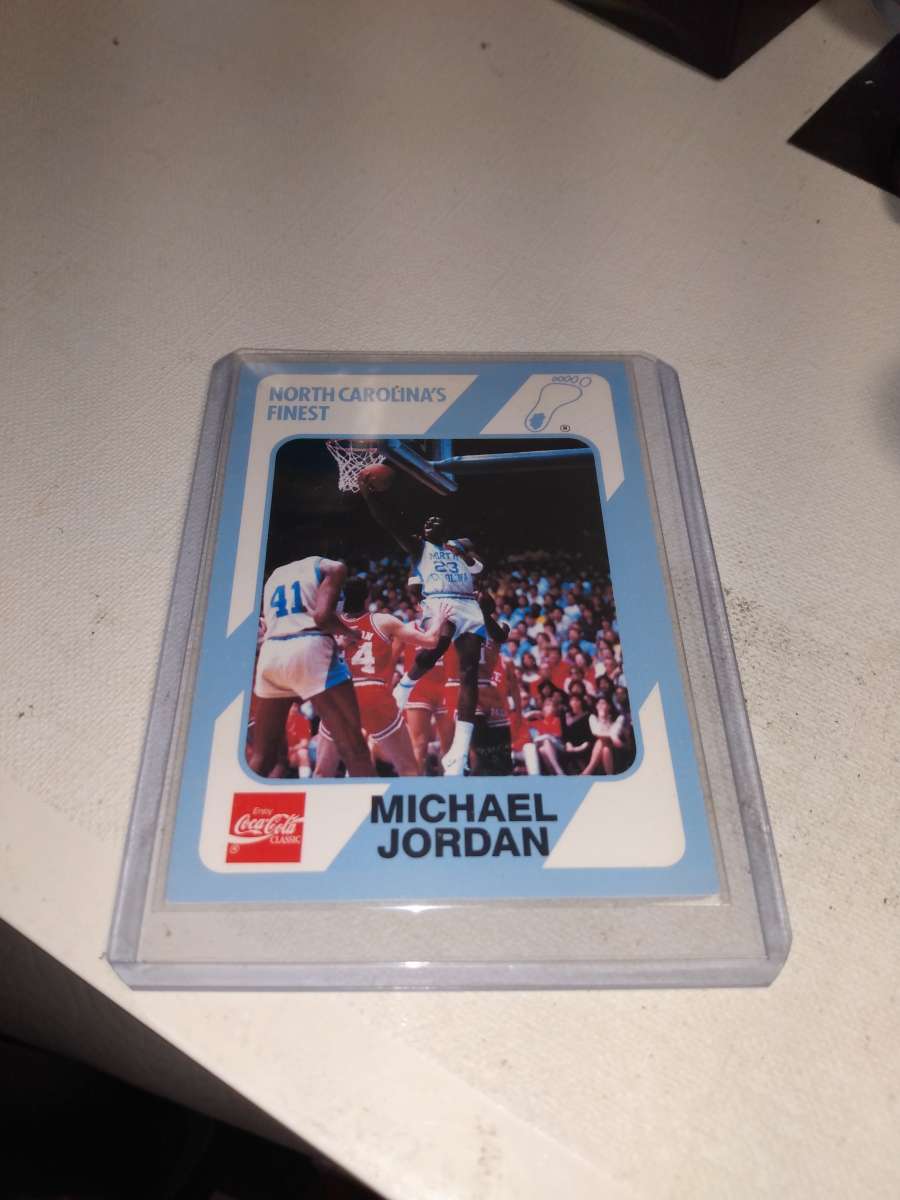 1989 collegiate collection card number 14 Michael Jordan
