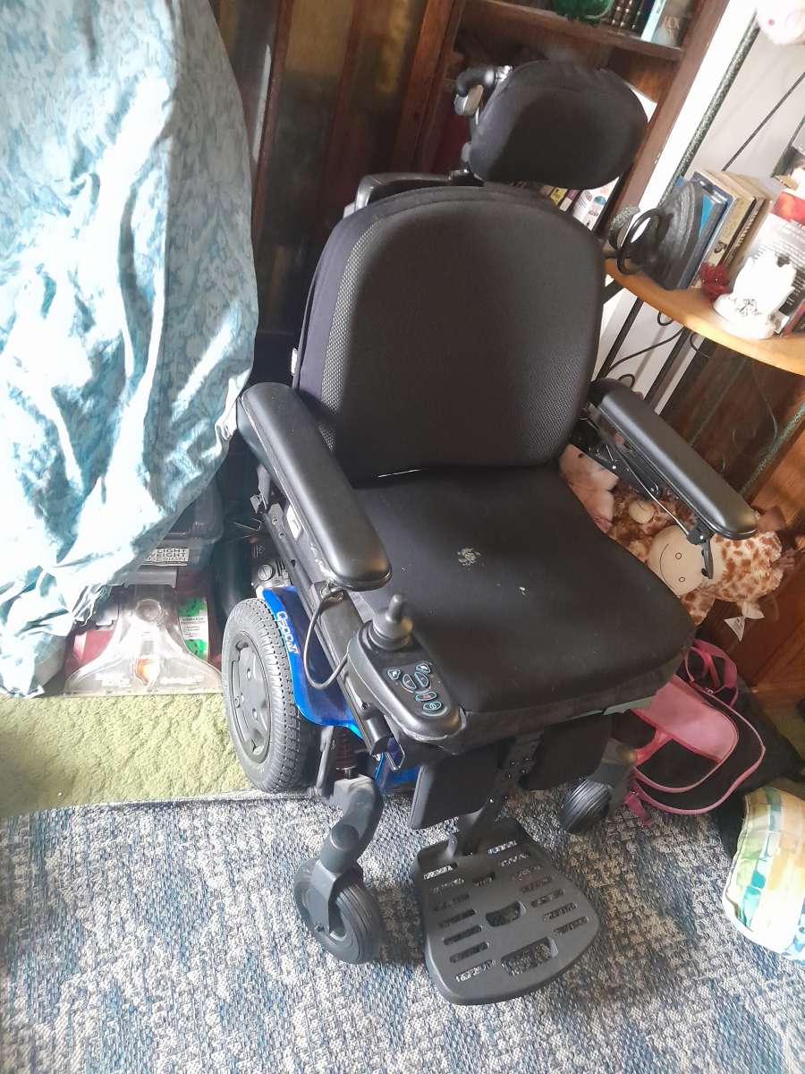 Q500  Quantum power mobilize wheelchair hubber round