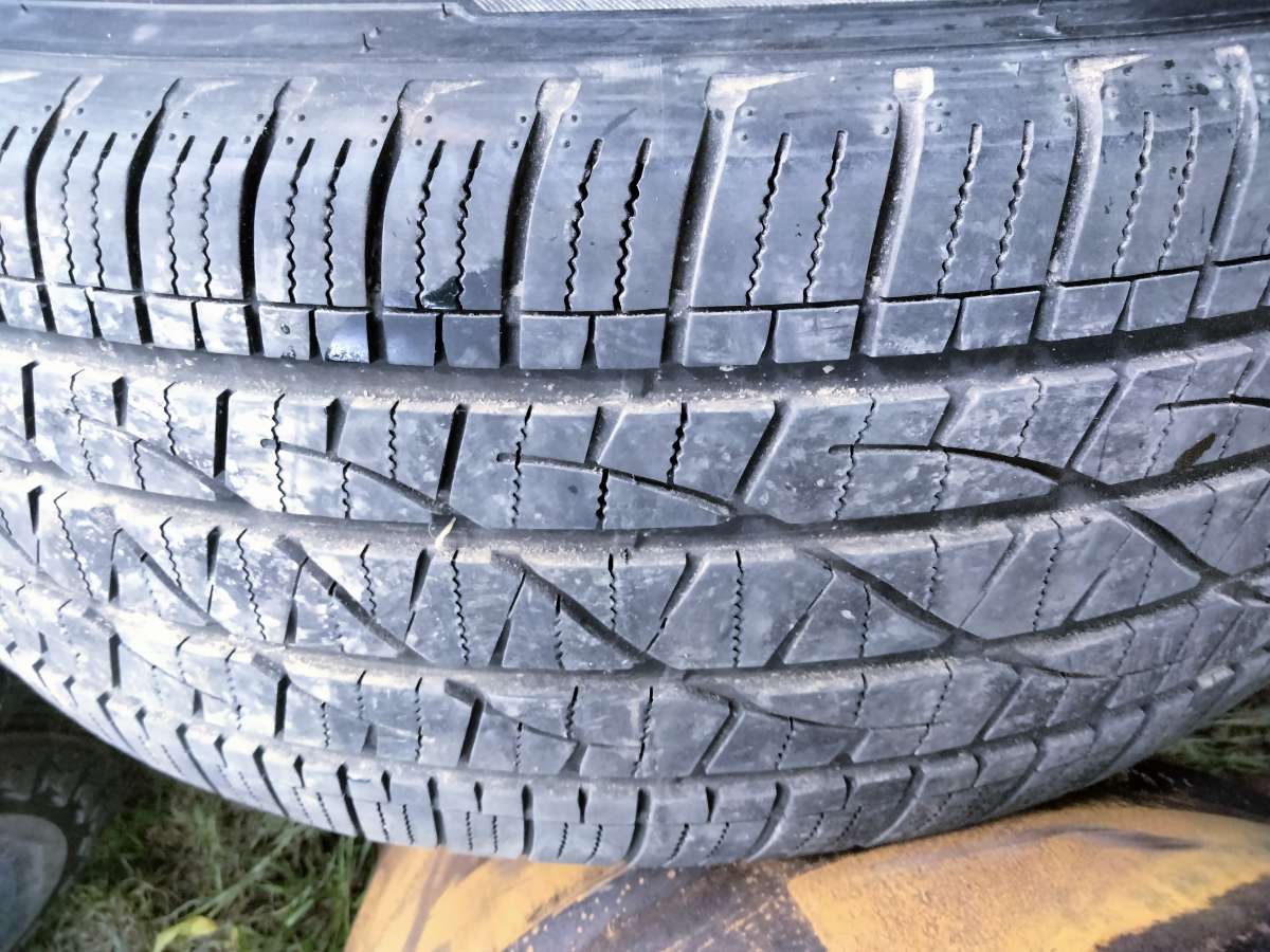 set of 4with centercap