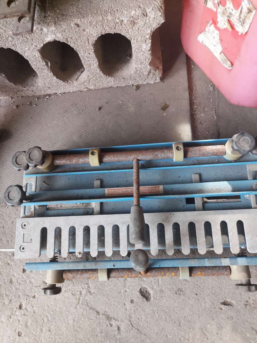 dove tail fixture