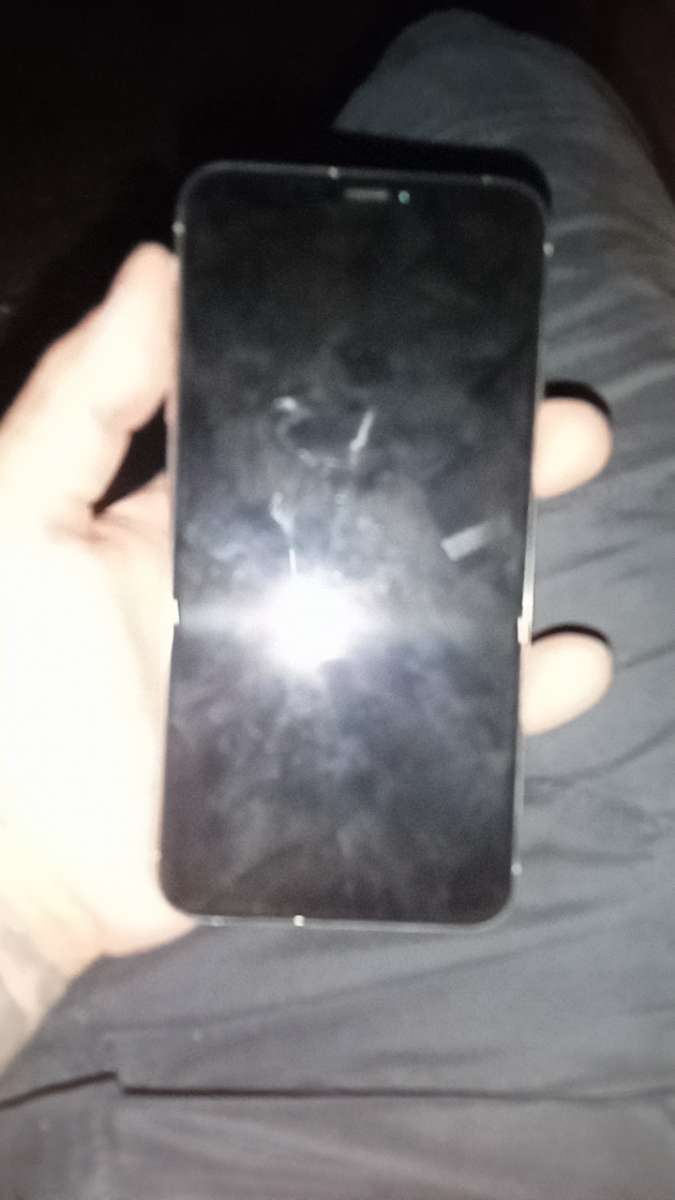 Apple Iphone XS Locked