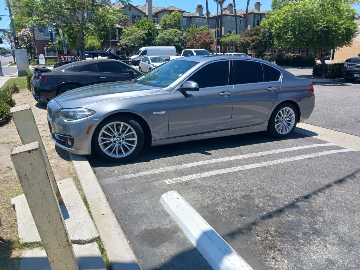2015 BMW 528i RWD