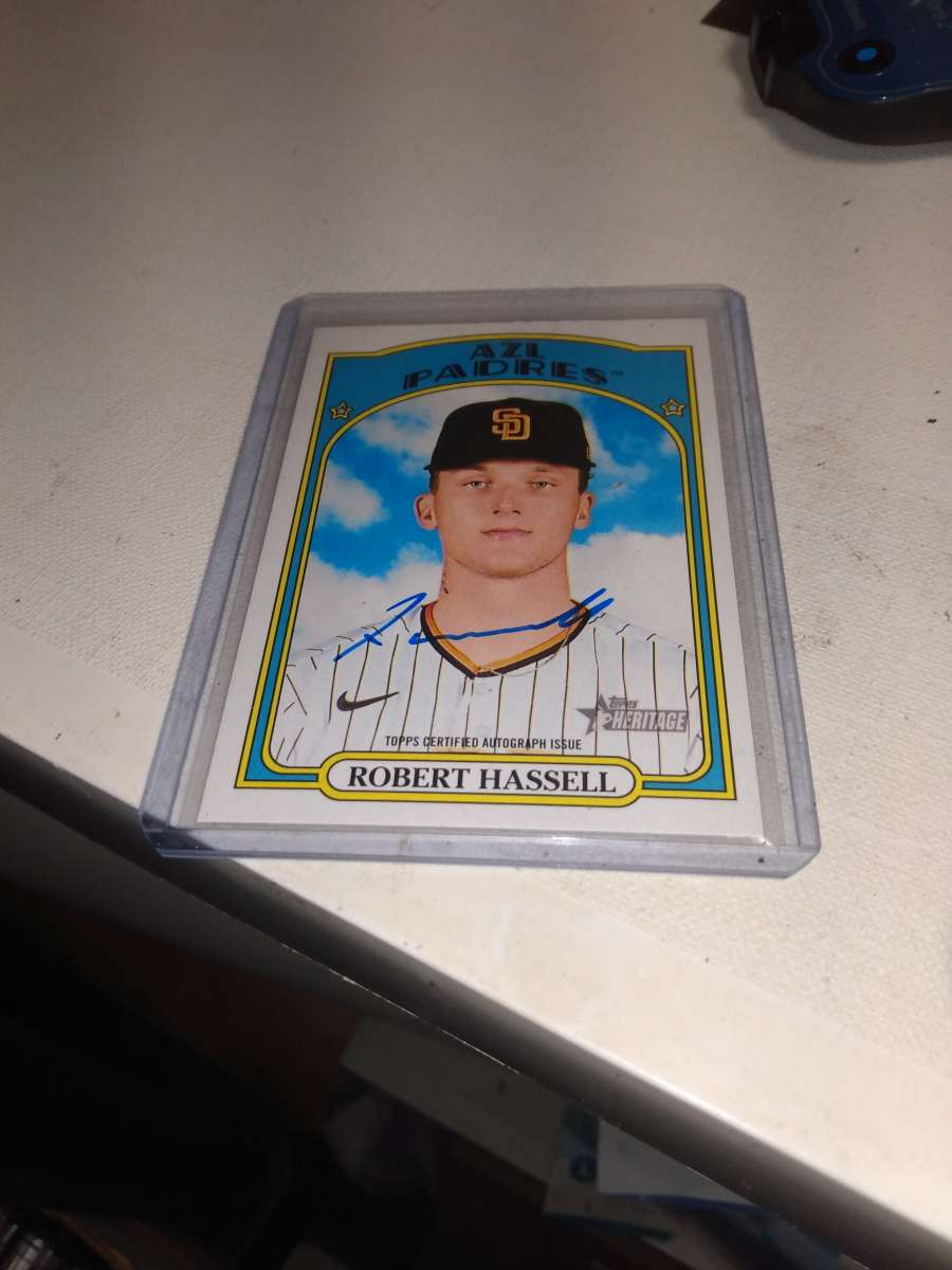 2021 Topps heritage Robert hassell autograph