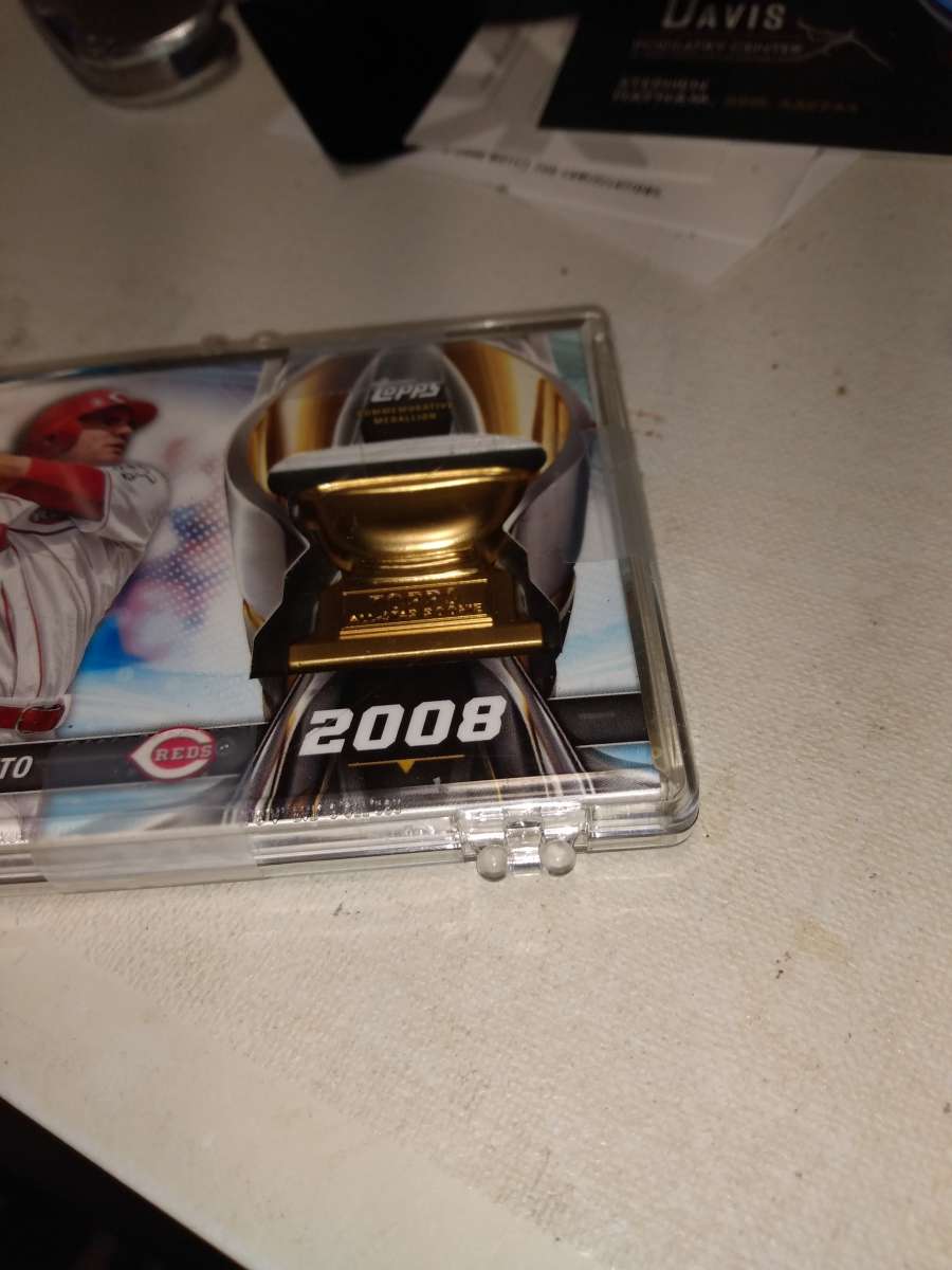 2018 Topps rookie cup great medallion card Joey votto