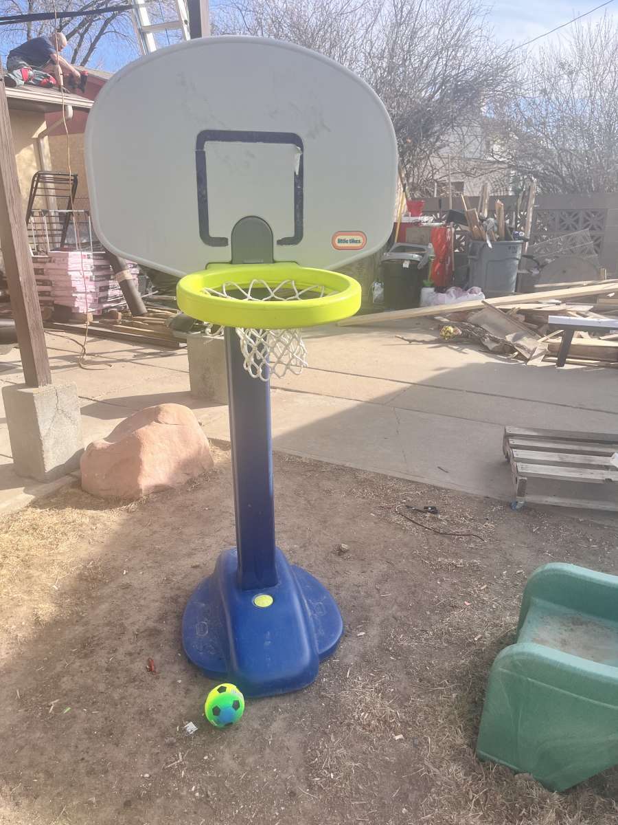 little tikes toddler basketball hoop