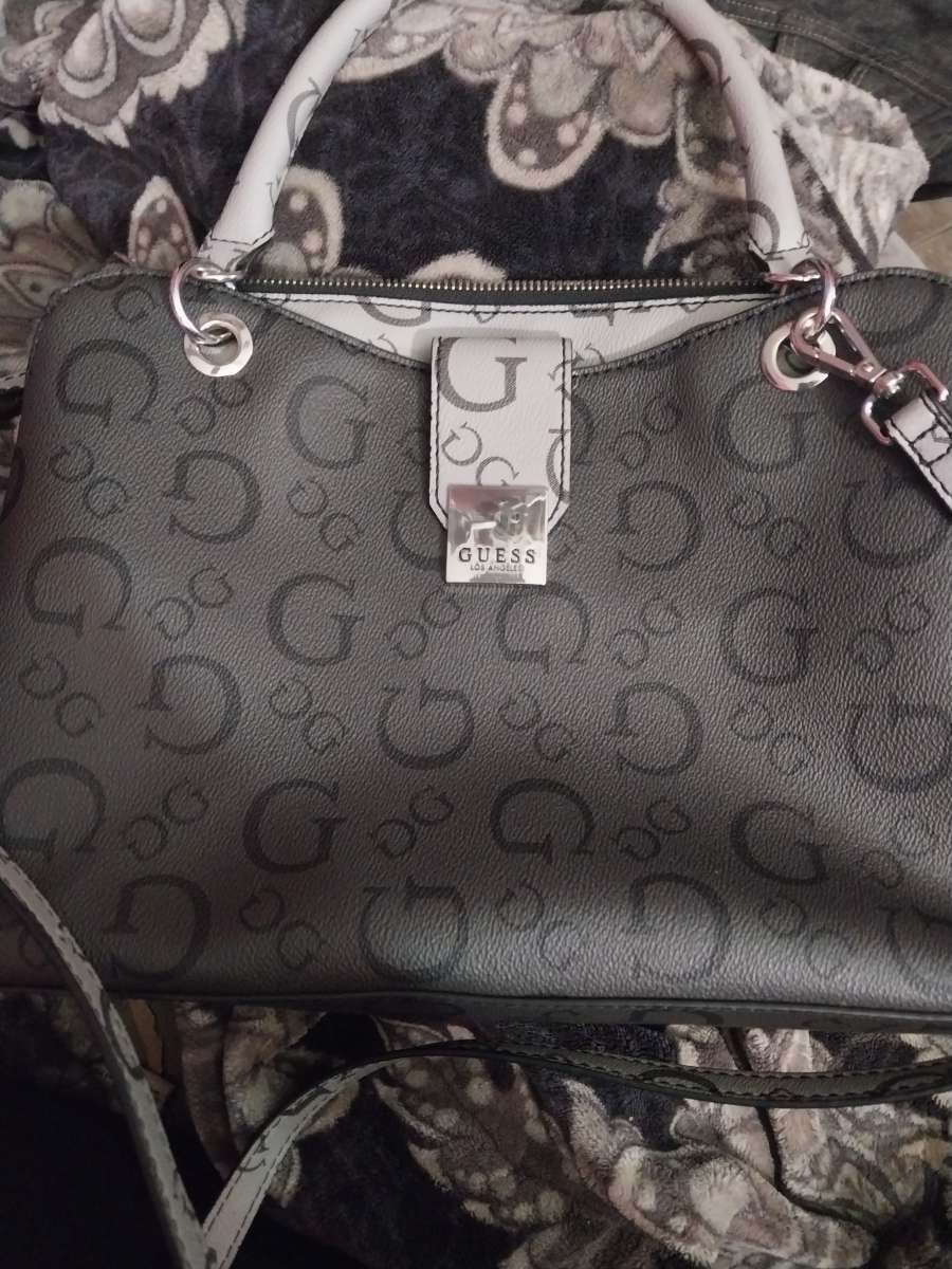 guess purse
