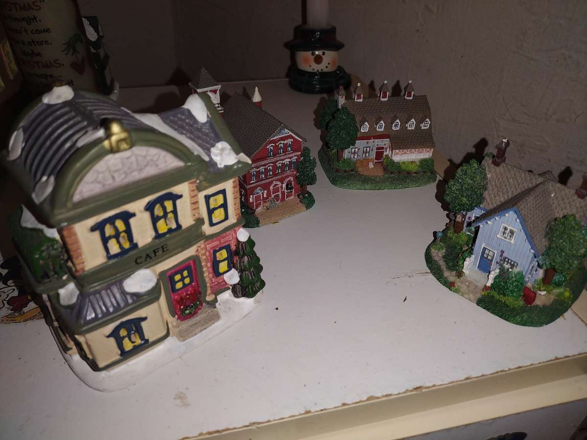 little Christmas villages