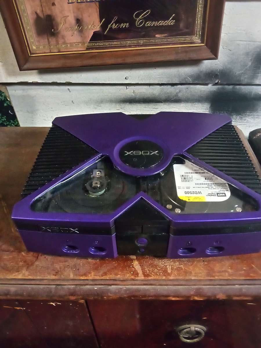 soft modded Xbox with over 2000 games