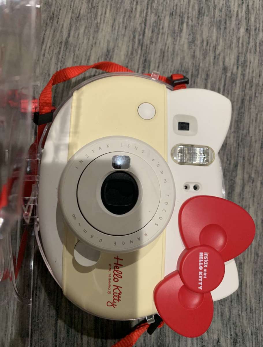 hello kitty limited edition Polaroid camera