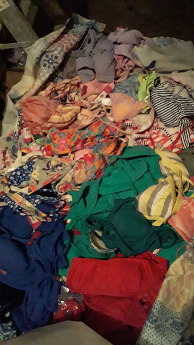 brand new bikinis 5 dollars set