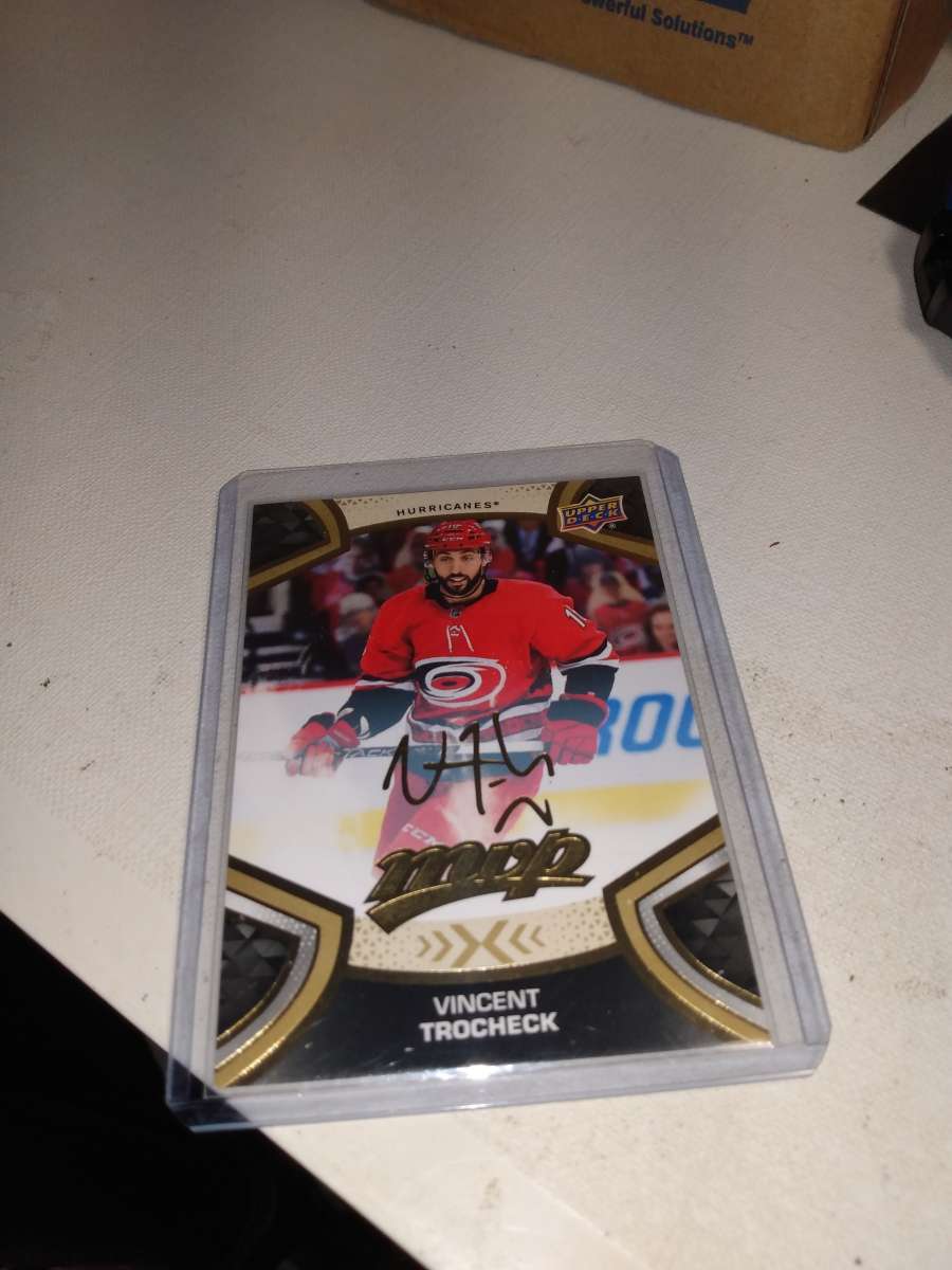 upper Deck MVP 2021 gold autograph Vincent trocheck