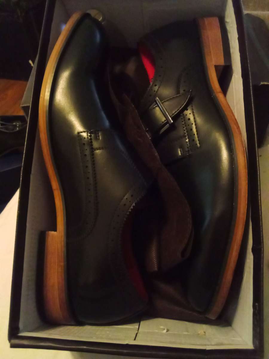 mens dress shoes