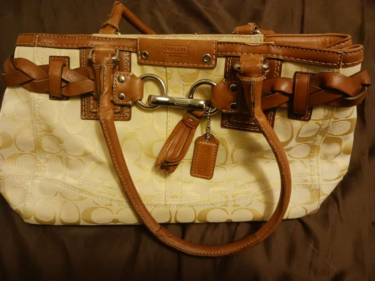 Womens Coach Purse