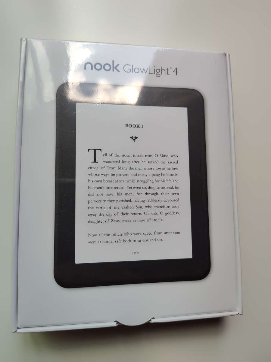 Unopened Barns and Noble Glowlight 4