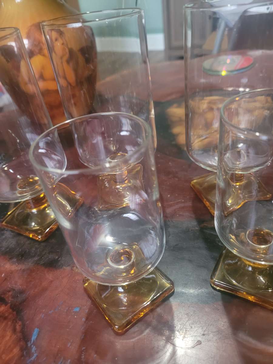 8 Vintage Nordic Glasses with Amber colored Square Bottoms