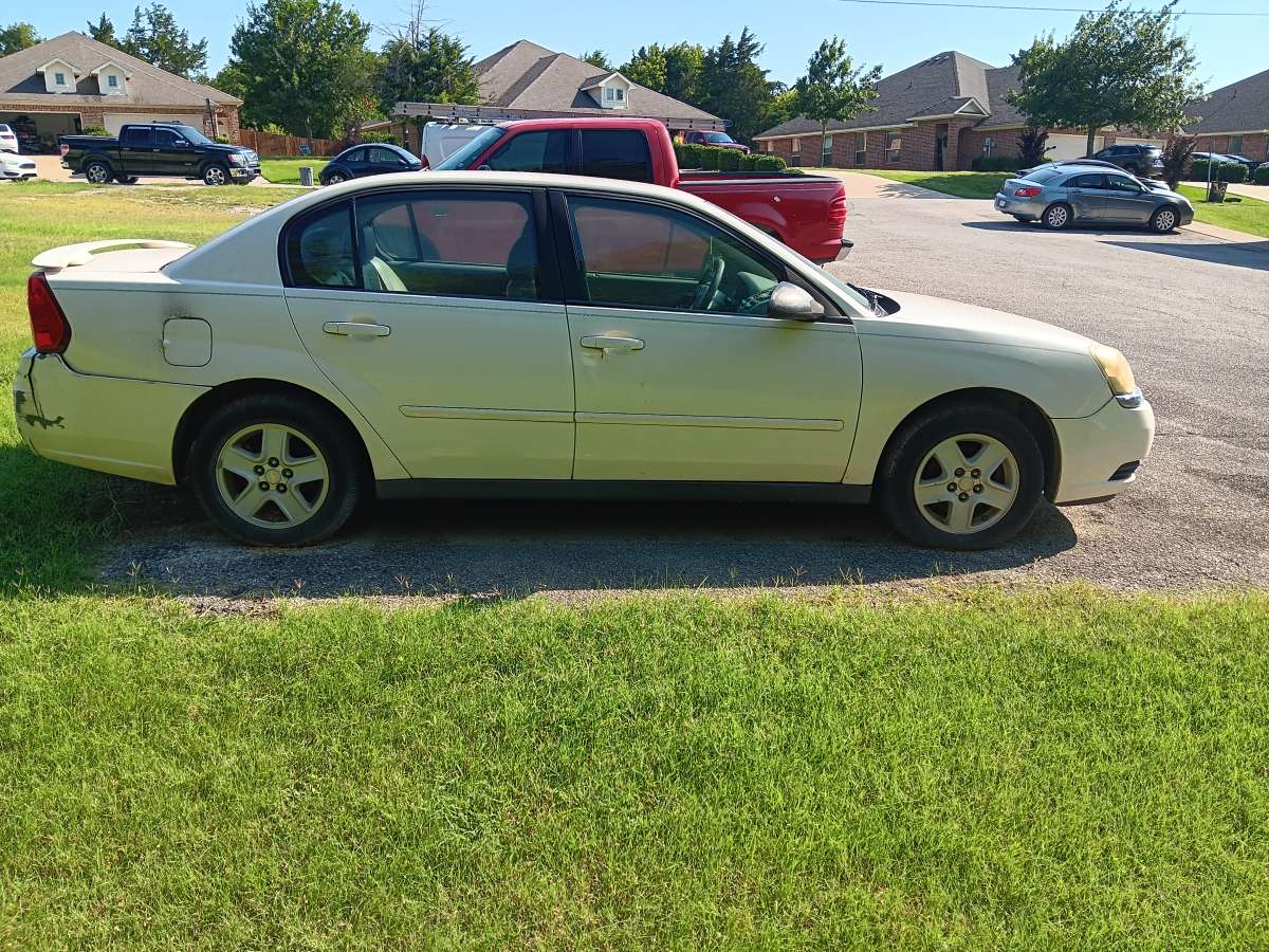2005 chevy malibu 4D
