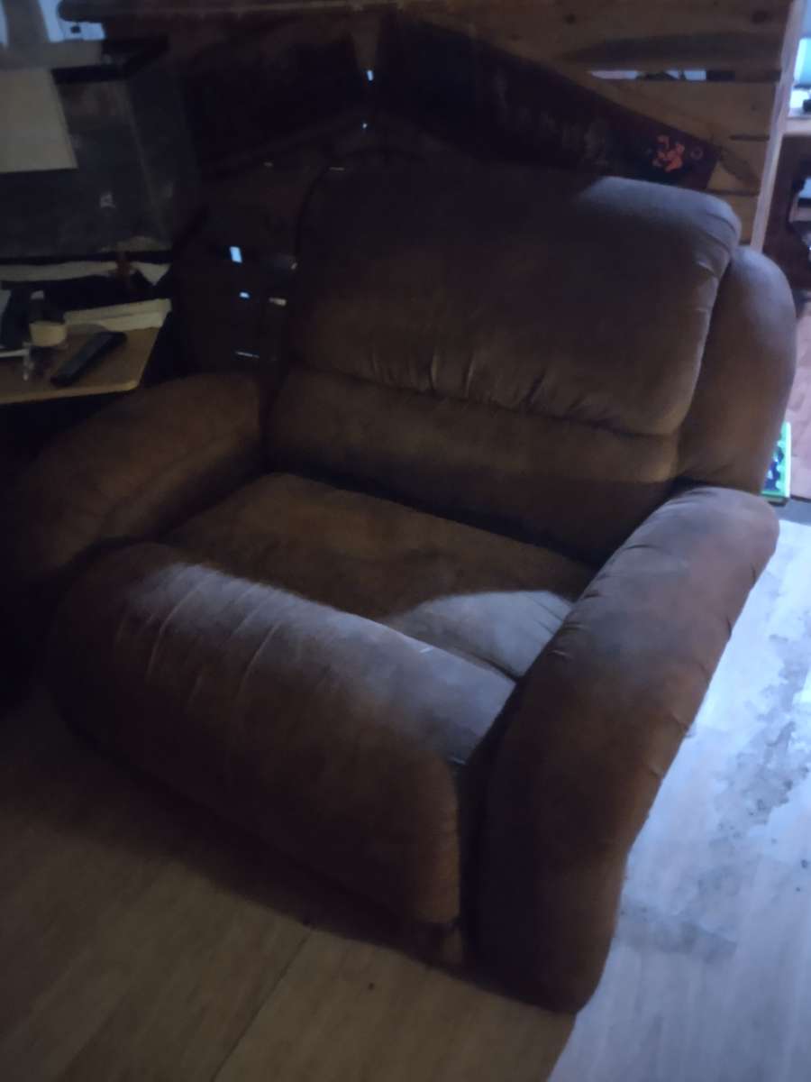 oversized medium brown recliner