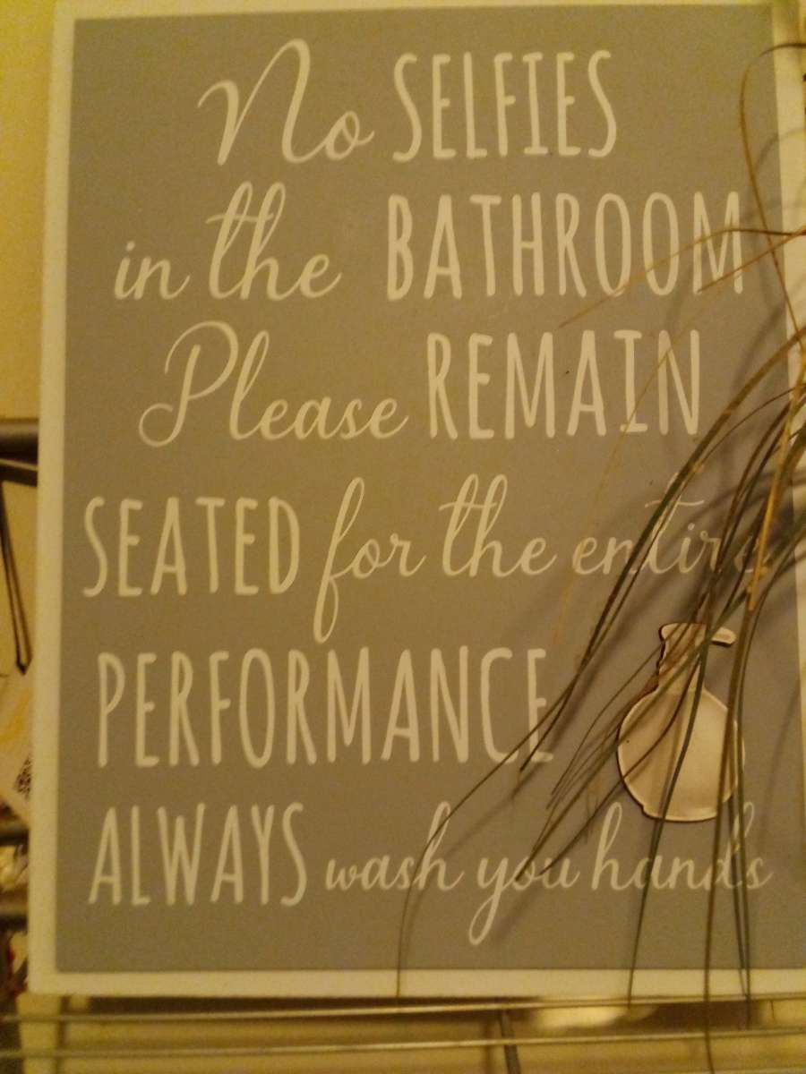 bathroom decor