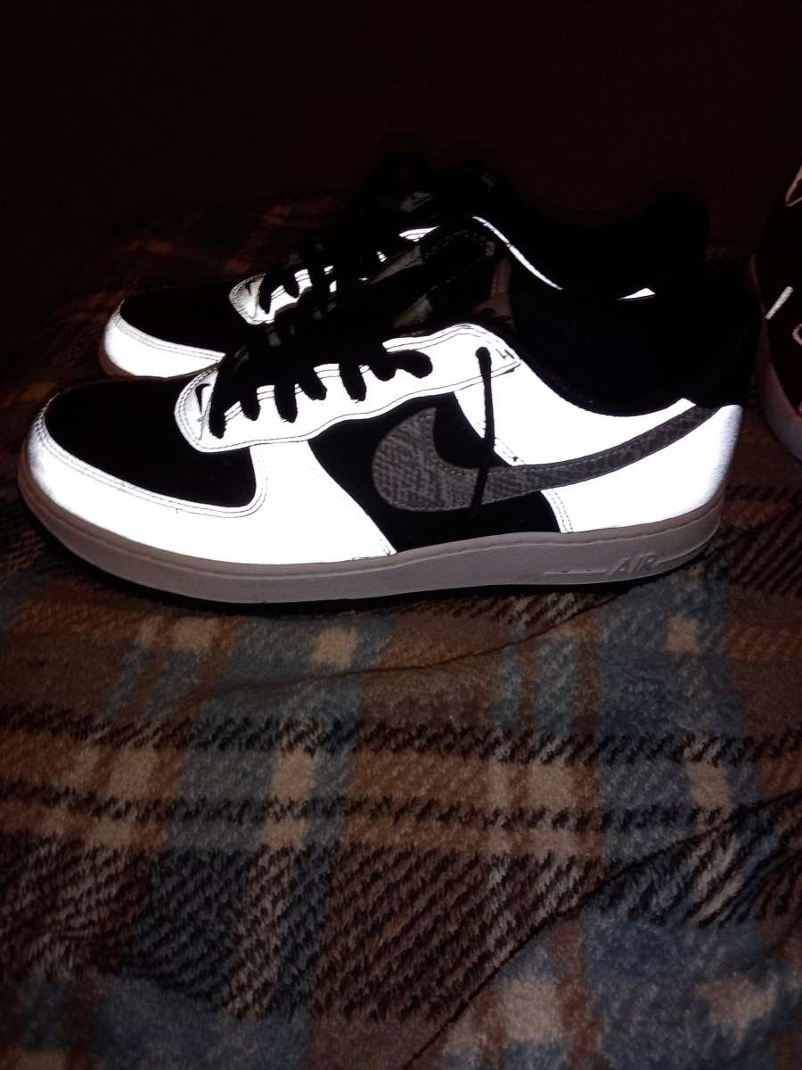 Nike Air force 1 that glow